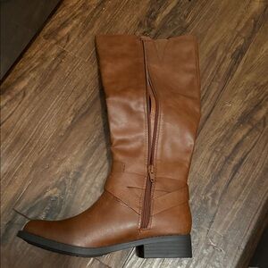 NWT Style & Co. Tan Heeled Boots 5.5